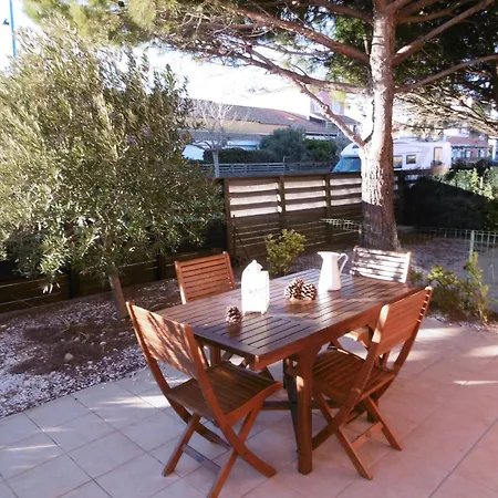 Villa 7 Pers, A 400m, 3 Ch, Terrasses, Parking, Proche Commerces Et Loisirs - Fr-1-795-44 *
